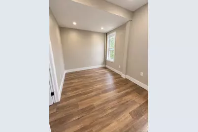 25 Marconi Pl, Brooklyn, NY 11233 - Photo 9