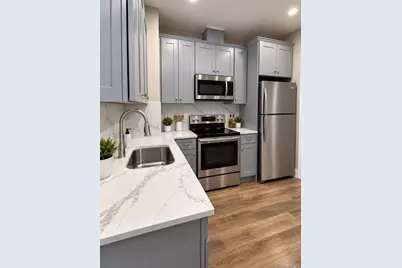 25 Marconi Pl, Brooklyn, NY 11233 - Photo 7