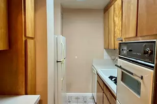 52-30 39 Dr, Woodside, NY 11377 - Photo 5