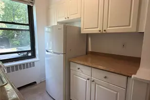23 Schenck Ave, Great Neck, NY 11021 - Photo 7