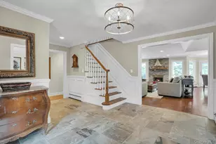 33 McCulloch Dr, Dix Hills, NY 11746 - Photo 5