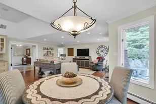 33 McCulloch Dr, Dix Hills, NY 11746 - Photo 13