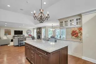 33 McCulloch Dr, Dix Hills, NY 11746 - Photo 21
