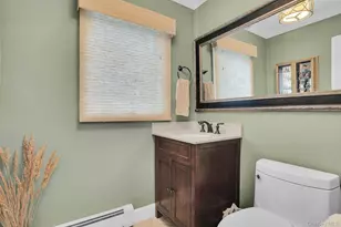 33 McCulloch Dr, Dix Hills, NY 11746 - Photo 23