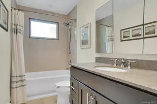33 McCulloch Dr, Dix Hills, NY 11746 - Photo 35