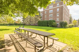 5 Midland Gardens, Bronxville, NY 10708 - Photo 27