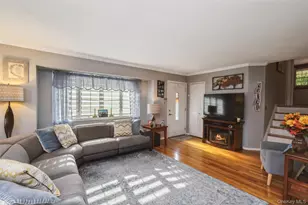 32 Ramsey Rd, Commack, NY 11725 - Photo 3