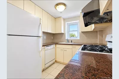 63-47 Booth Street #6B, Rego Park, NY 11374 - Photo 7