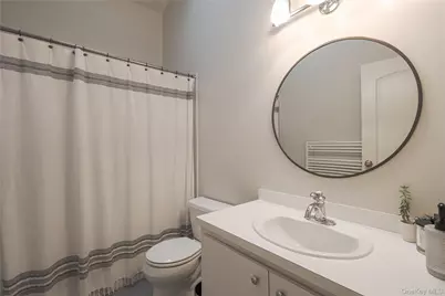154 E Woodside Avenue, Patchogue, NY 11772 - Photo 7