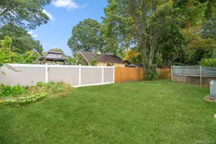 77 E Woodside Ave, Patchogue, NY 11772 - Photo 27