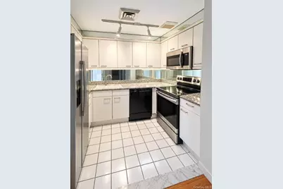 100 Cuttermill Road #2H, Great Neck, NY 11021 - Photo 9