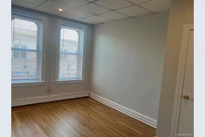 150 Tulip, Floral Park, NY 11001 - Photo 5