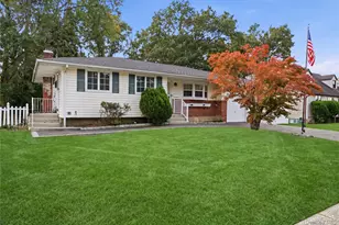 56 Prairie Dr, North Babylon, NY 11703 - Photo 3