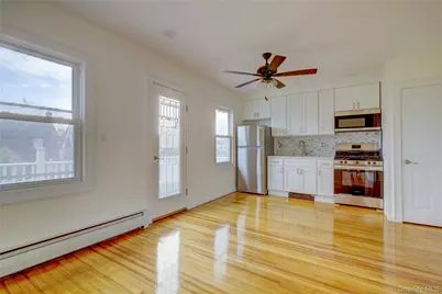 439 W Walnut Street, Long Beach, NY 11561 - Photo 5