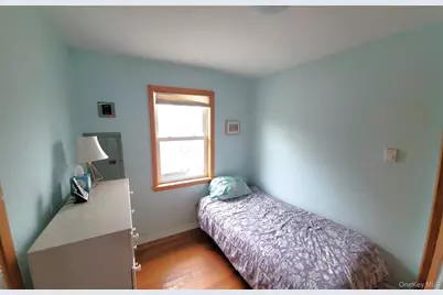 84 Oak Walk, Bay Shore, NY 11706 - Photo 7