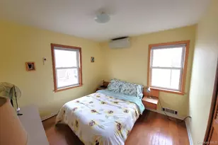 84 Oak Walk, Bay Shore, NY 11706 - Photo 5