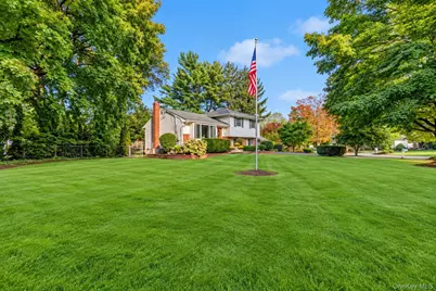 121 Ketay Drive S, East Northport, NY 11731 - Photo 5