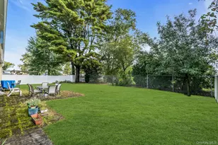 10 Fruitwood Ln, Commack, NY 11725 - Photo 23