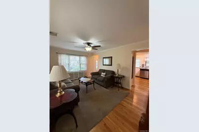 13 Gerald Avenue, Hicksville, NY 11801 - Photo 3