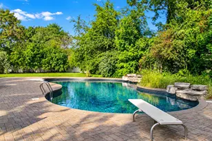 35 Peppermint Rd, Commack, NY 11725 - Photo 23