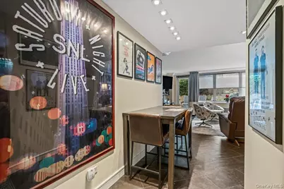 310 E 70th Street #1A, New York, NY 10021 - Photo 5
