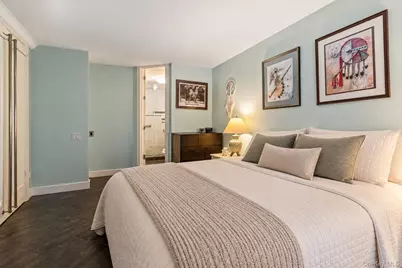 310 E 70th Street #1A, New York, NY 10021 - Photo 11