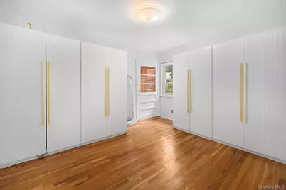 24420 73rd Avenue, Little Neck, NY 11362 - Photo 15