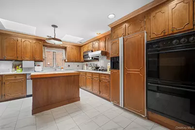 24420 73rd Avenue, Little Neck, NY 11362 - Photo 9