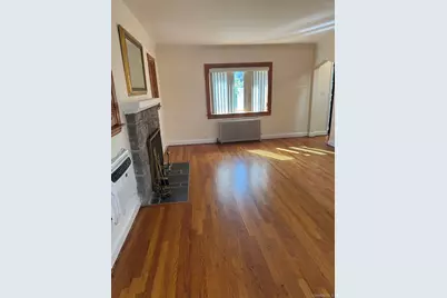 102 Hillside Park Drive, New Hyde Park, NY 11040 - Photo 5