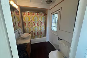7 Warner Ave, Roslyn Heights, NY 11577 - Photo 7
