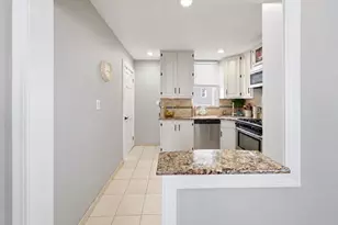 221 Edgewood Ave, Yonkers, NY 10704 - Photo 9