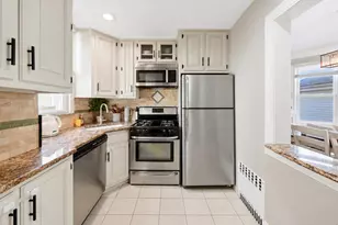 221 Edgewood Ave, Yonkers, NY 10704 - Photo 7