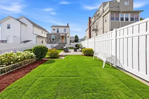 221 Edgewood Ave, Yonkers, NY 10704 - Photo 37