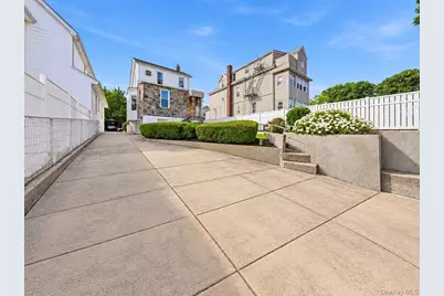 221 Edgewood Avenue, Yonkers, NY 10704 - Photo 39