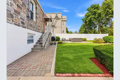 221 Edgewood Avenue, Yonkers, NY 10704 - Photo 31
