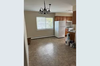 155 Trouville Road, Copiague, NY 11726 - Photo 5
