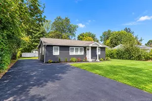 13 Patton St, Brentwood, NY 11717 - Photo 3