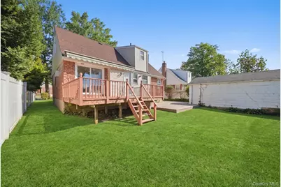 88 Meyer Avenue, Valley Stream, NY 11580 - Photo 13
