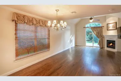 32 Coral Lane, Sayville, NY 11782 - Photo 7