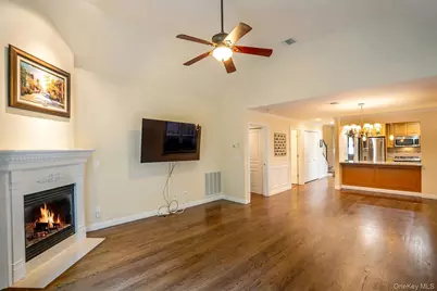 32 Coral Lane, Sayville, NY 11782 - Photo 9