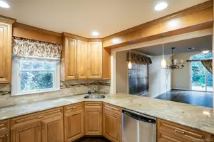 32 Coral Ln, Sayville, NY 11782 - Photo 13