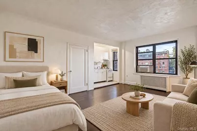 141 Woodmere Boulevard #3C, Woodmere, NY 11598 - Photo 1