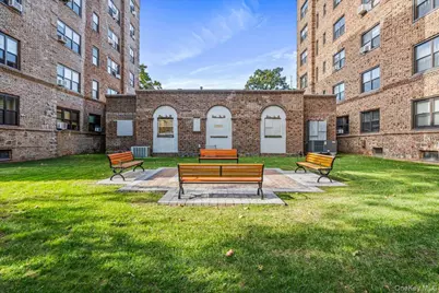 141 Woodmere Boulevard #3C, Woodmere, NY 11598 - Photo 11