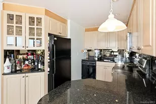 10-34 166th St, Whitestone, NY 11357 - Photo 15