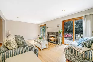 156 Jamaica Ave, Medford, NY 11763 - Photo 9