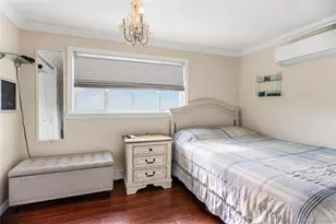 34 Knoll St, Lindenhurst, NY 11757 - Photo 19