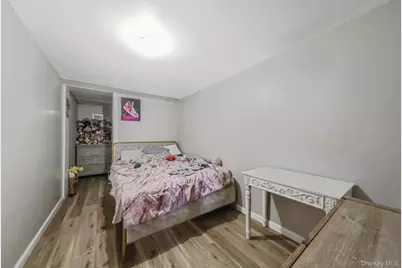 231 W Woodside Avenue, Patchogue, NY 11772 - Photo 17