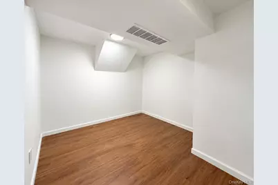 95-11 42nd Avenue, Elmhurst, NY 11373 - Photo 11