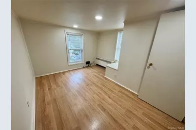 11 Lee Court #A, Great Neck, NY 11024 - Photo 11