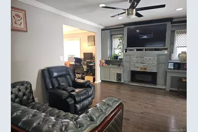 127 Amherst Road, Valley Stream, NY 11581 - Photo 5